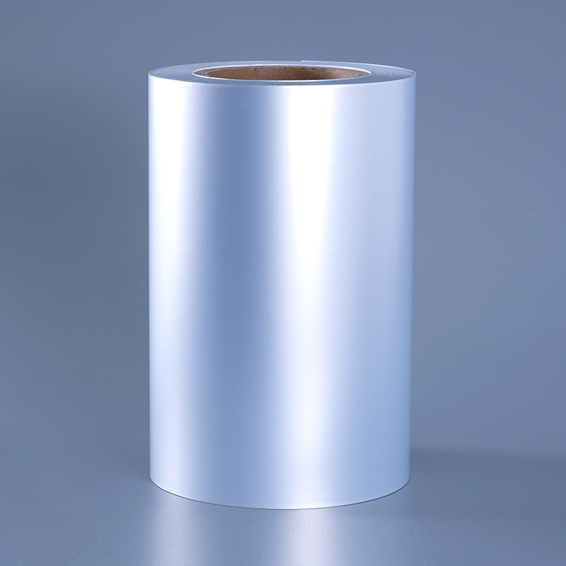 50mic premium matzilveren polyesterfilm, zelfklevende film met oplosmiddel-acrylkleefstof, alcoholbestendig en bestand tegen hoge temperaturen