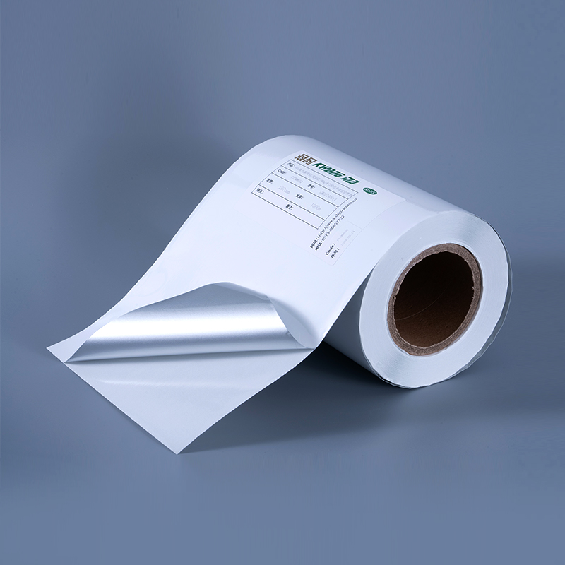 25mic glanzend wit gealuminiseerd polyesterfilm zelfklevend label met acrylkleefstof op waterbasis voor inkjetprinten